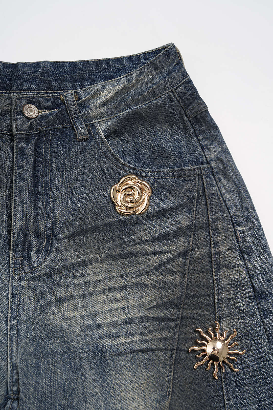 High Waisted Metallic Detail Denim Jeans