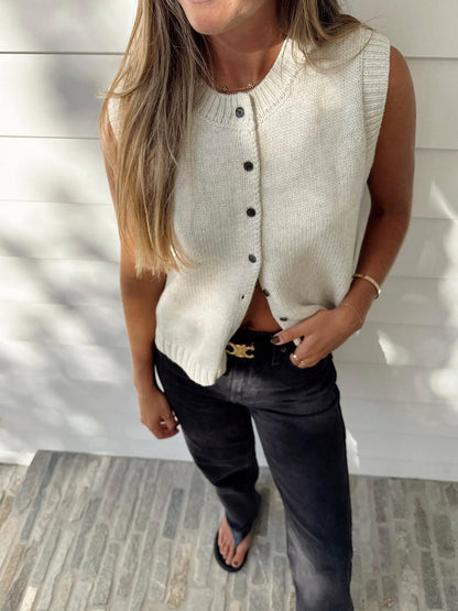 Knit Buttoned Detail Sweater Vest
